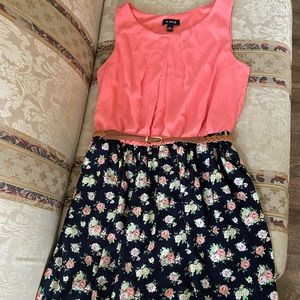 Pretty Summer Dress with Belt
